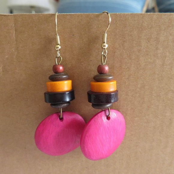 Vintage Beaded Earrings - Picture 6 of 8